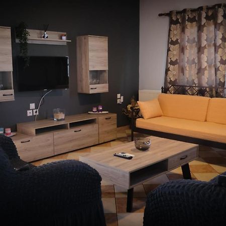 Vretti'S Apartment Fratsia ภายนอก รูปภาพ