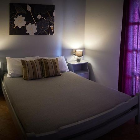 Vretti'S Apartment Fratsia ภายนอก รูปภาพ