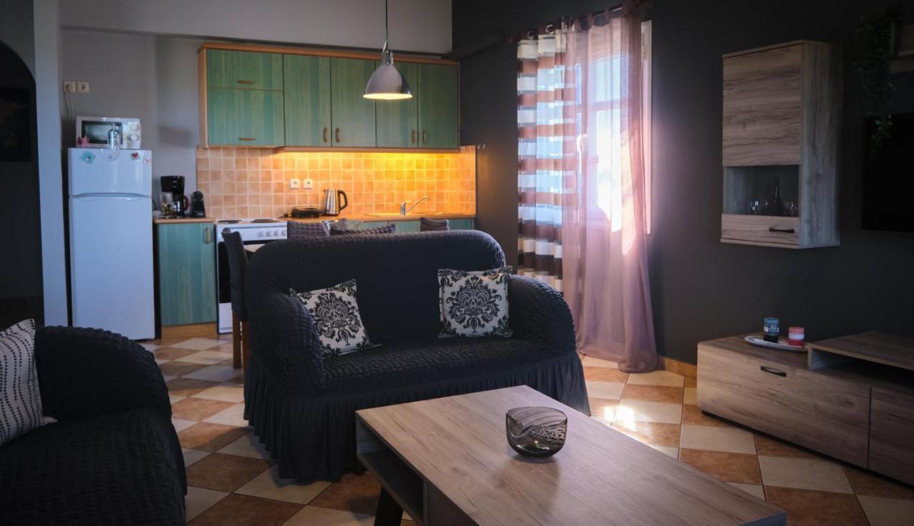 Vretti'S Apartment Fratsia ภายนอก รูปภาพ